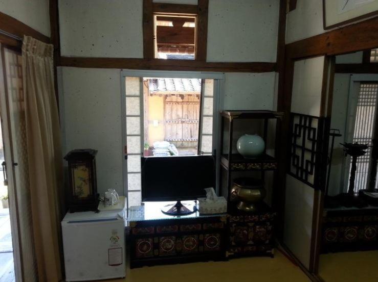 Goseong Choi Pilgan'S Old House Hotel Quarto foto
