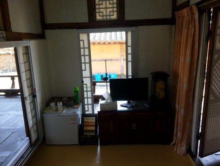 Goseong Choi Pilgan'S Old House Hotel Quarto foto