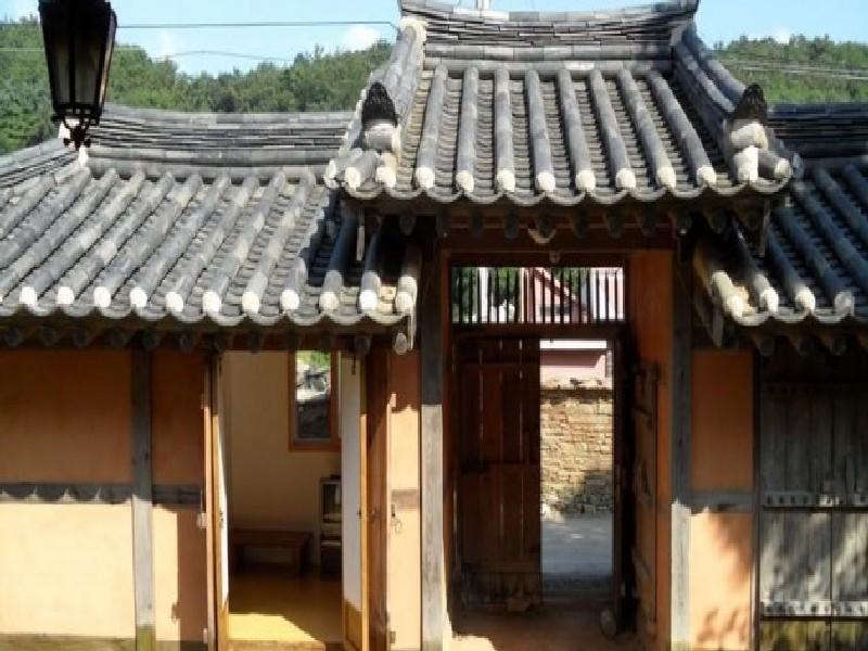 Goseong Choi Pilgan'S Old House Hotel Exterior foto